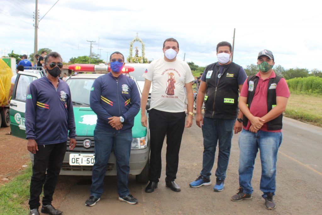 Santo Antonio visita famílias levando a esperança por dias melhores em Campo Maior - Imagem 1