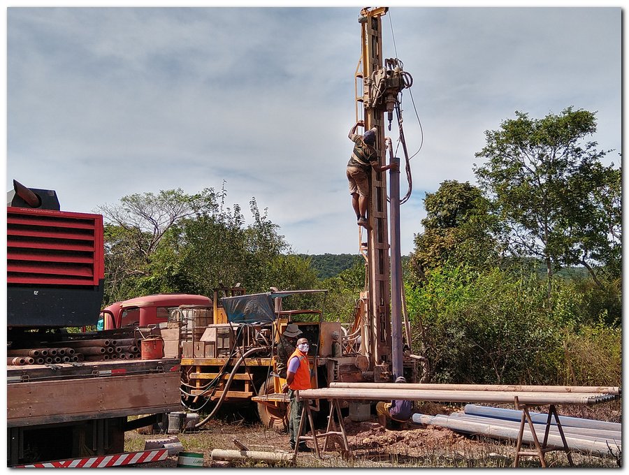 Chefe da Defesa Civil de Inhuma vistoria abastecimento de Água - Imagem 2