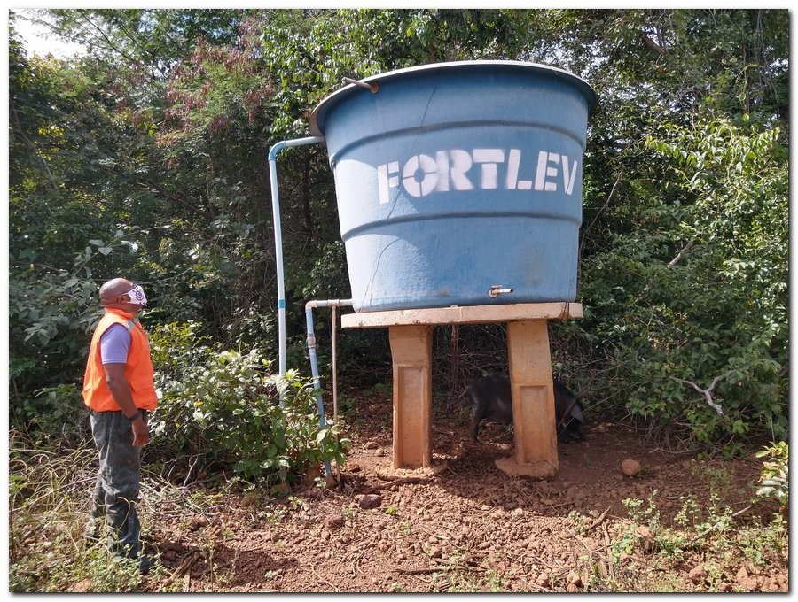 Chefe da Defesa Civil de Inhuma vistoria abastecimento de Água 