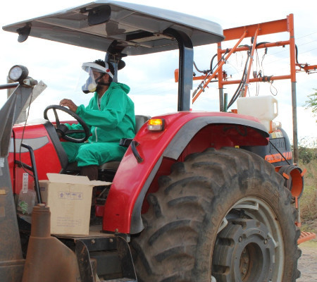 Prefeitura pulveriza toda a cidade no combate ao covid-19