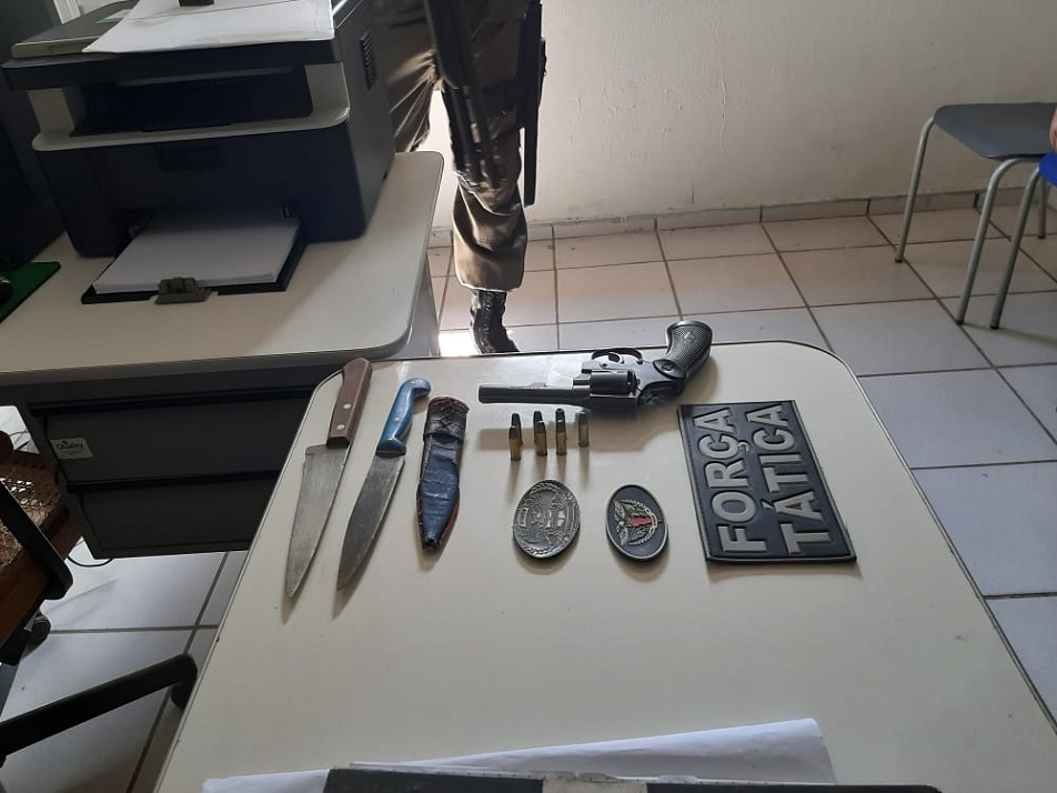 Polícia Militar apreende moto e arma de fogo na zona rural de São João do Arraial - Imagem 3