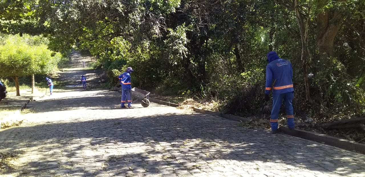 Prefeitura mantendo a limpeza dos logradouros públicos em dia - Imagem 10
