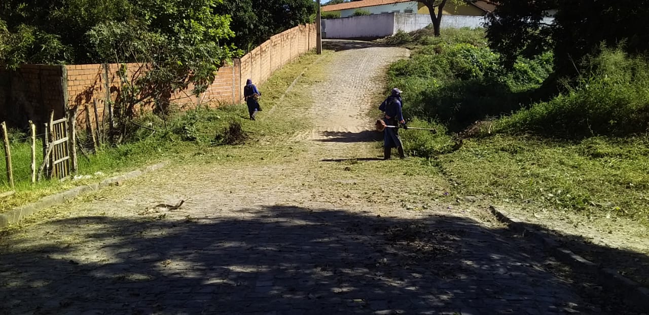 Prefeitura mantendo a limpeza dos logradouros públicos em dia - Imagem 3