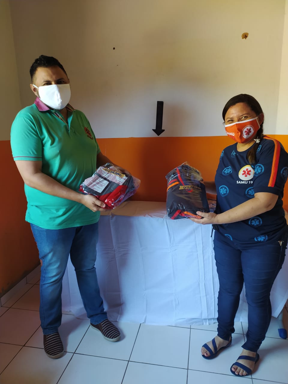 Prefeitura de Monsenhor Gil faz entrega de fardamento novo para SAMU - Imagem 5