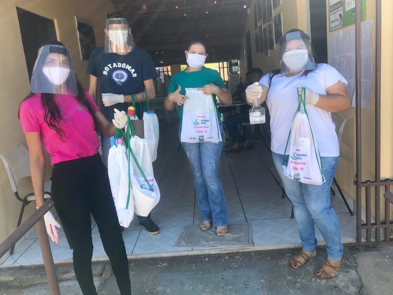 Jatobá do Piauí dá início a entrega de kits de proteção aos usuários do Programa Criança Feliz no município 