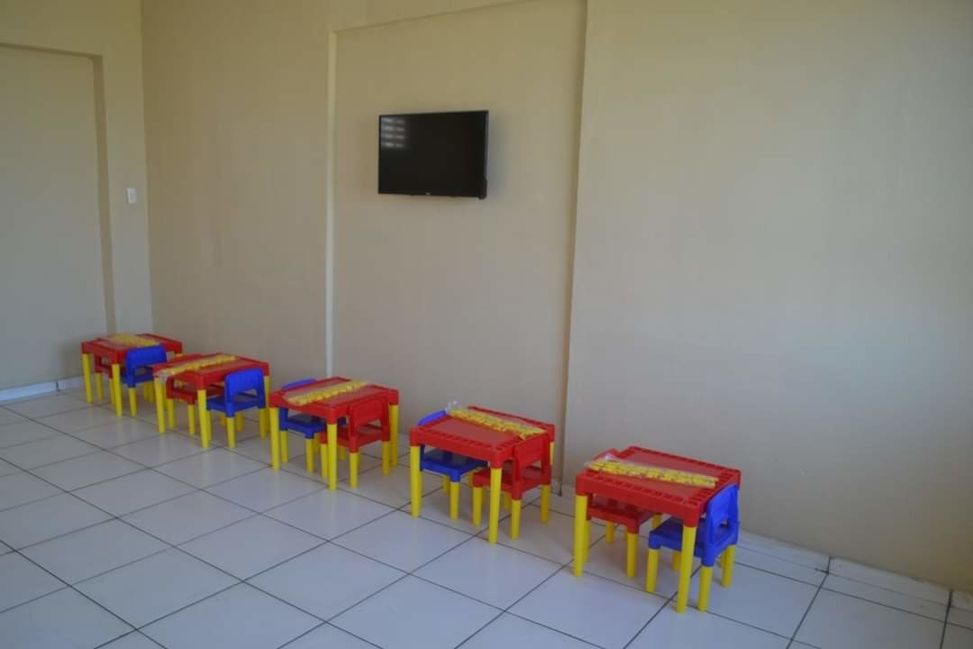 Escola Antônia Noronha, antigo Shopping, de cara nova. Mais um trabalho da prefeitura de Monsenhor Gil