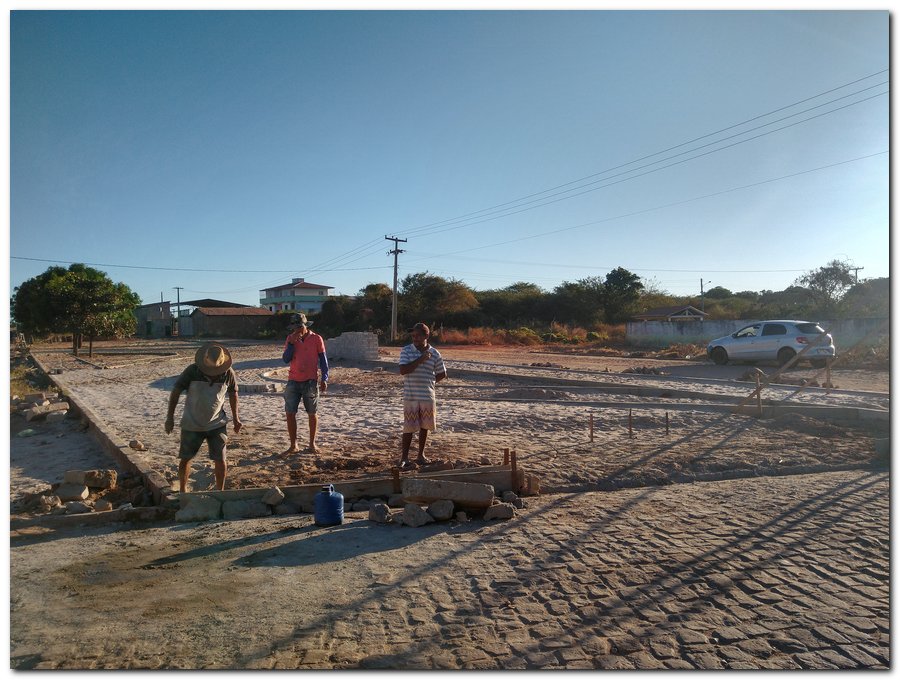 Construção de Praça no Bairro Sossego - Imagem 1