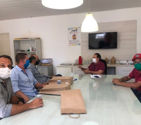 Prefeito de Uruçui recebe representantes do grupo empresarial Renove Pneus 