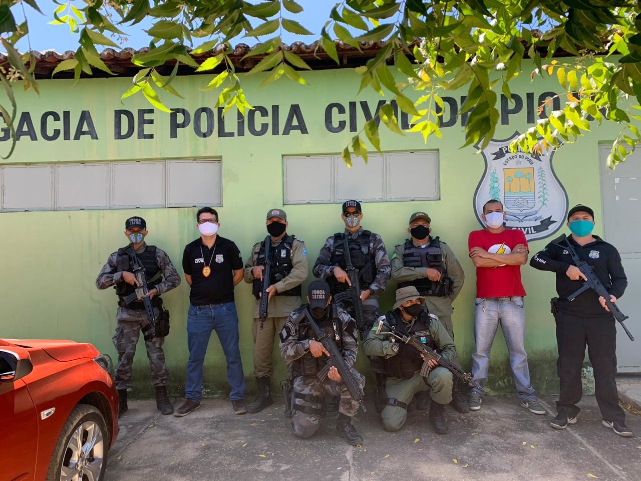 Sete homens e três mulheres são presos acusados de tráfico em Pio IX