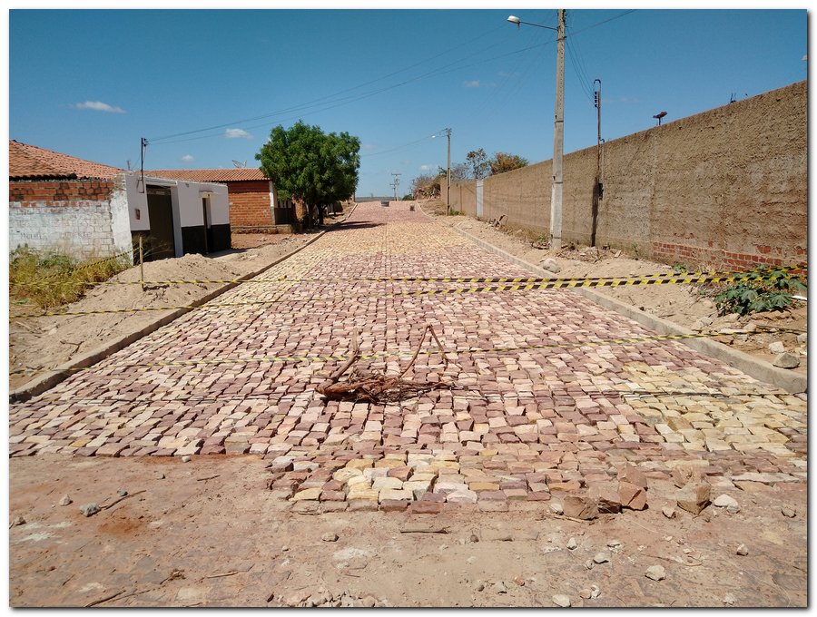 Prefeitura de Inhuma da continuidade ao calçamento da Rua Antônio de Deus - Imagem 10