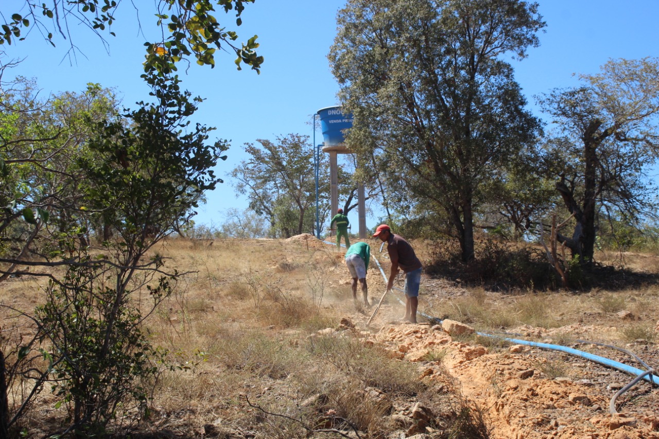 Prefeitura de Monsenhor Gil instala novos sistemas de abastecimento de água na zona rural do município e resolve problema histórico - Imagem 6