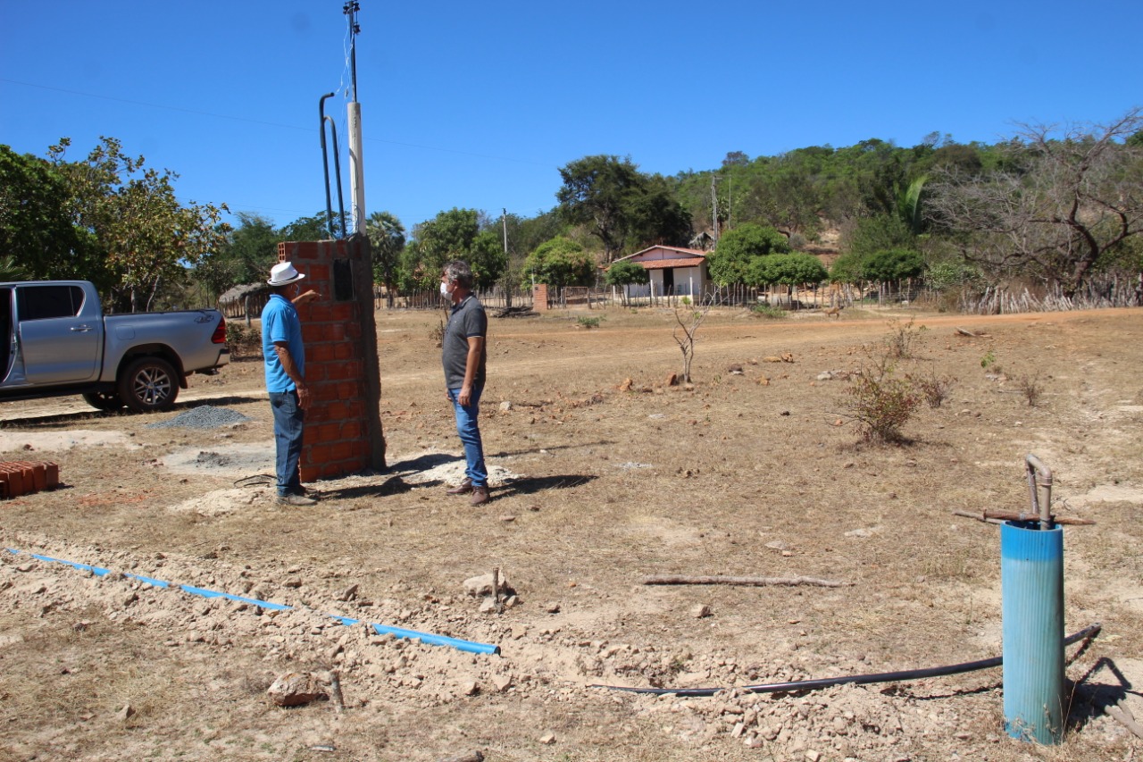 Prefeitura de Monsenhor Gil instala novos sistemas de abastecimento de água na zona rural do município e resolve problema histórico - Imagem 3