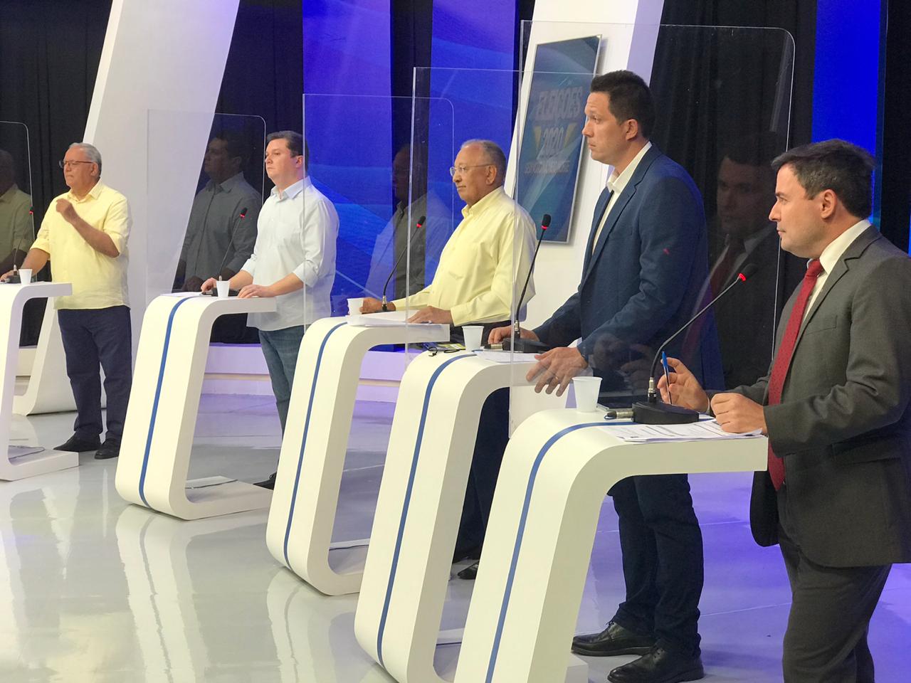 Fábio Sérvio responde a pergunta do jornalista Arimatea Carvalho, com comentários de Major Diego Melo - Imagem 1