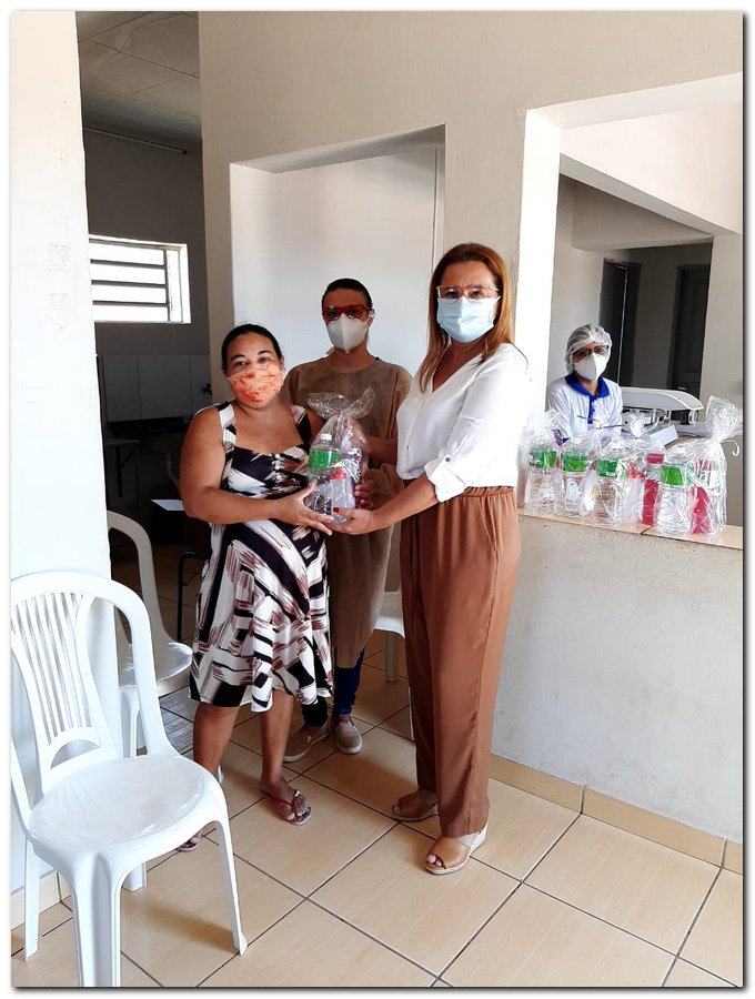 Secretaria de Saúde realizou entrega de kits de higiene - Imagem 13