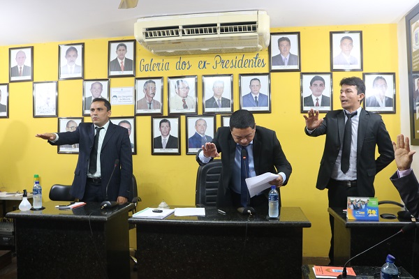 Silvânia foi eleita Presidenta da Câmara de N. S. dos Remédios - Imagem 3