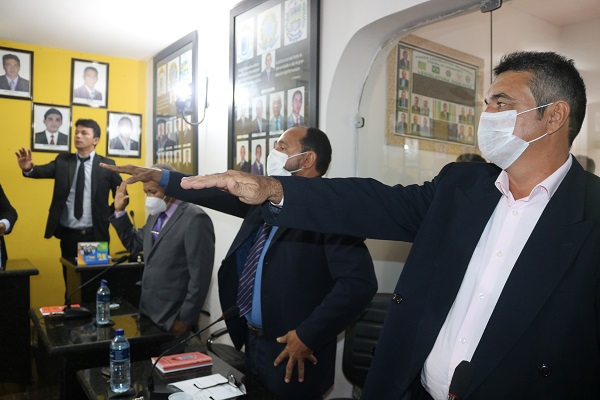 Silvânia foi eleita Presidenta da Câmara de N. S. dos Remédios - Imagem 2