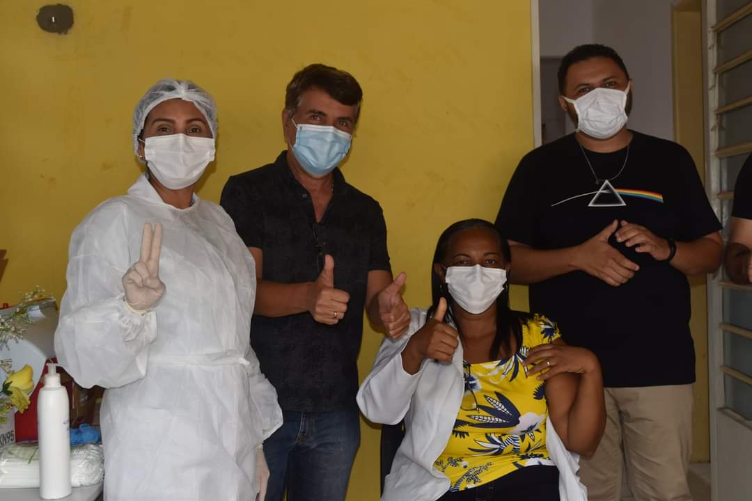 Chegou o grande dia. Vitória da ciência, de quem acreditou na vida. Iniciada Vacinação em Monsenhor Gil - Imagem 11