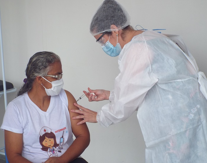 Milton Brandão: Inaugura Centro de Atendimento a Covid-19 com vacinação para 29 funcionários da saúde - Imagem 13