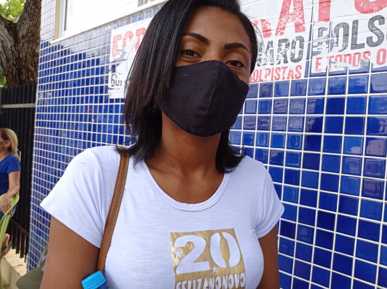 Candidata avalia prova de matemática e física - Foto: Efrém Ribeiro