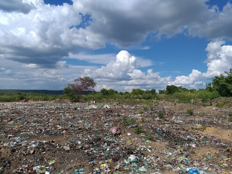 Milton Brandão: Município cercará novamente área de depósito do lixo recolhido na cidade - Imagem 1