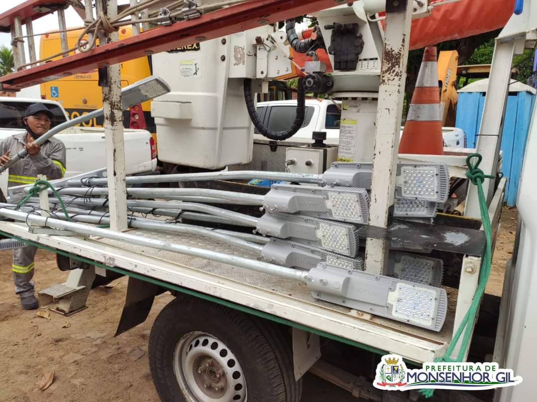 Prefeito João Luiz agradece Equatorial pelo início das trocas de lâmpadas, agora de Led - Imagem 4