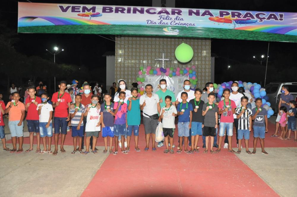 Prefeitura de Hugo Napoleão realiza festa em homenagem às crianças  - Imagem 1