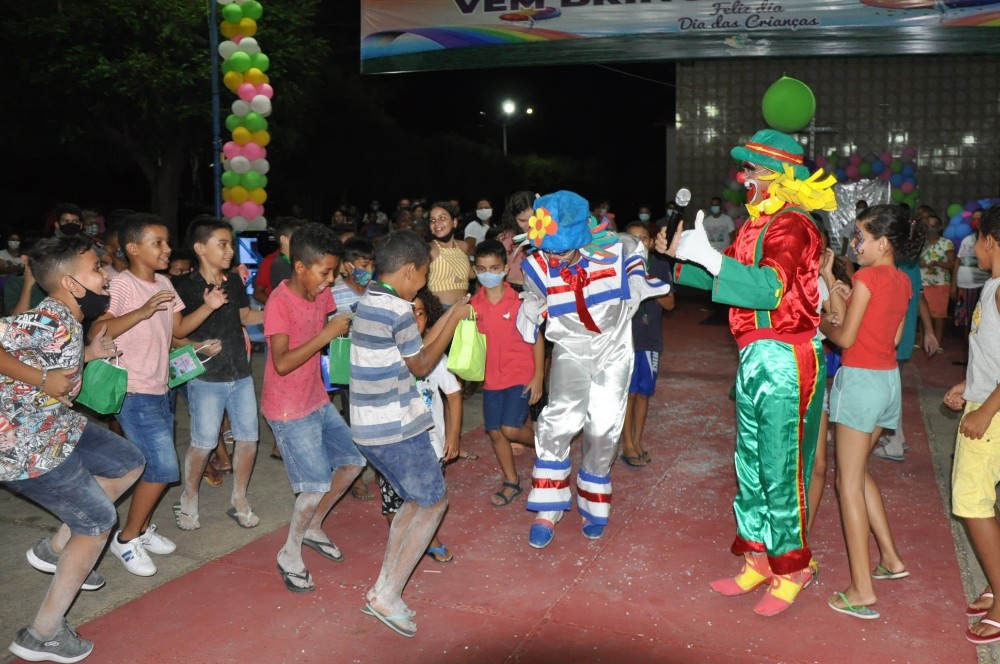 Prefeitura de Hugo Napoleão realiza festa em homenagem às crianças  - Imagem 41