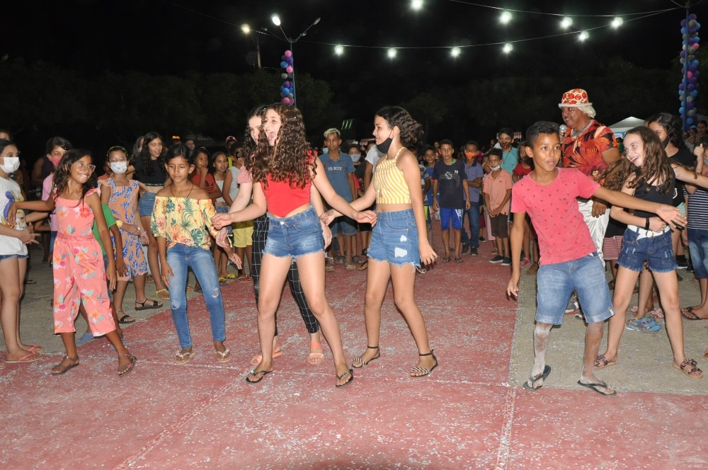 Prefeitura de Hugo Napoleão realiza festa em homenagem às crianças  - Imagem 37