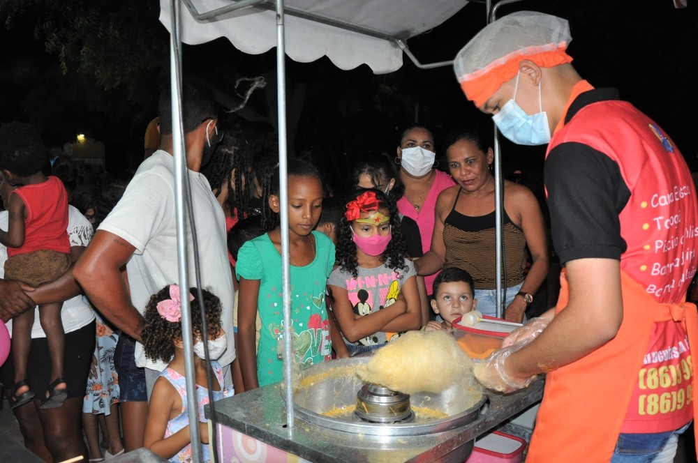 Prefeitura de Hugo Napoleão realiza festa em homenagem às crianças  - Imagem 24
