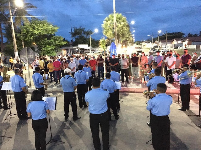  Prefeitura ergue busto em homenagem ao ex-prefeito Antônio de Pádua - Imagem 2