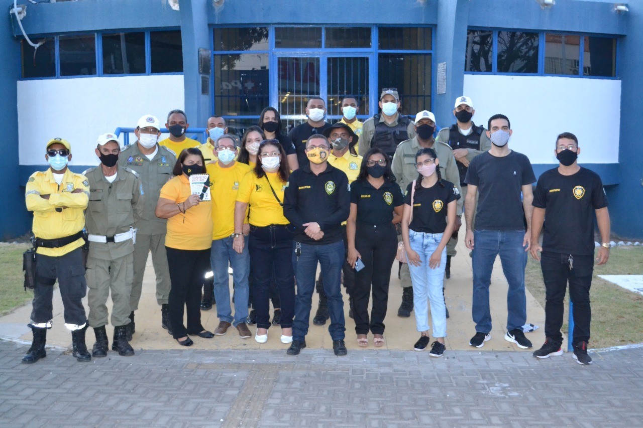 Detran e Sutran realizam intervenção educativa em Floriano