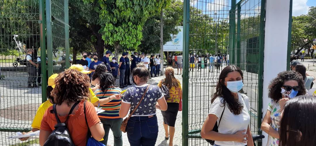 Alunos prontos para fazer o Enem na Universidade Estadual do Ceará - Foto: Eduardo Paiva