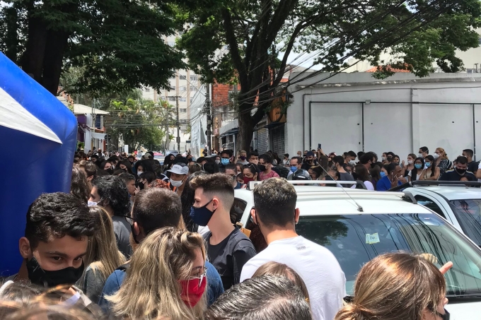 Candidatos voltam para segundo dia de provas no domingo (28)