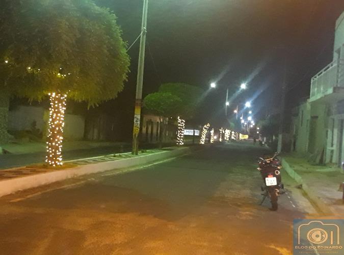Milton Brandão: Cidade decorada em clima natalino - Imagem 2