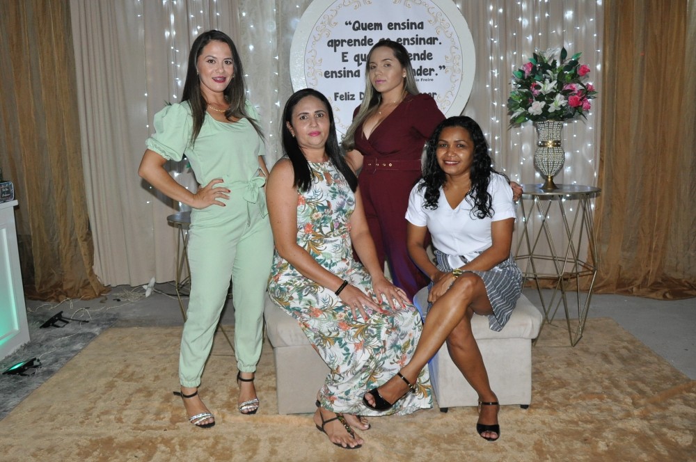 Prefeitura de Hugo Napoleão oferece jantar em homenagem aos professores - Imagem 17