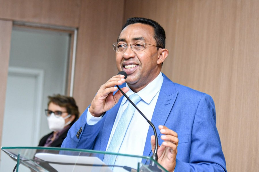 Prefeito Joel participa da inauguração do novo Fórum de Floriano