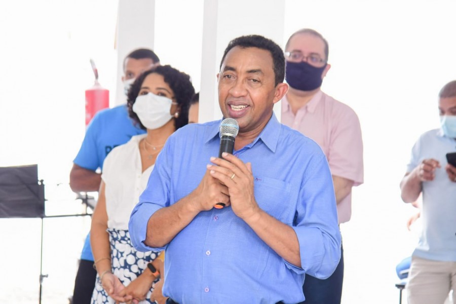 Prefeito Joel Rodrigues entrega reforma do Complexo do Cruzeiro em Floriano