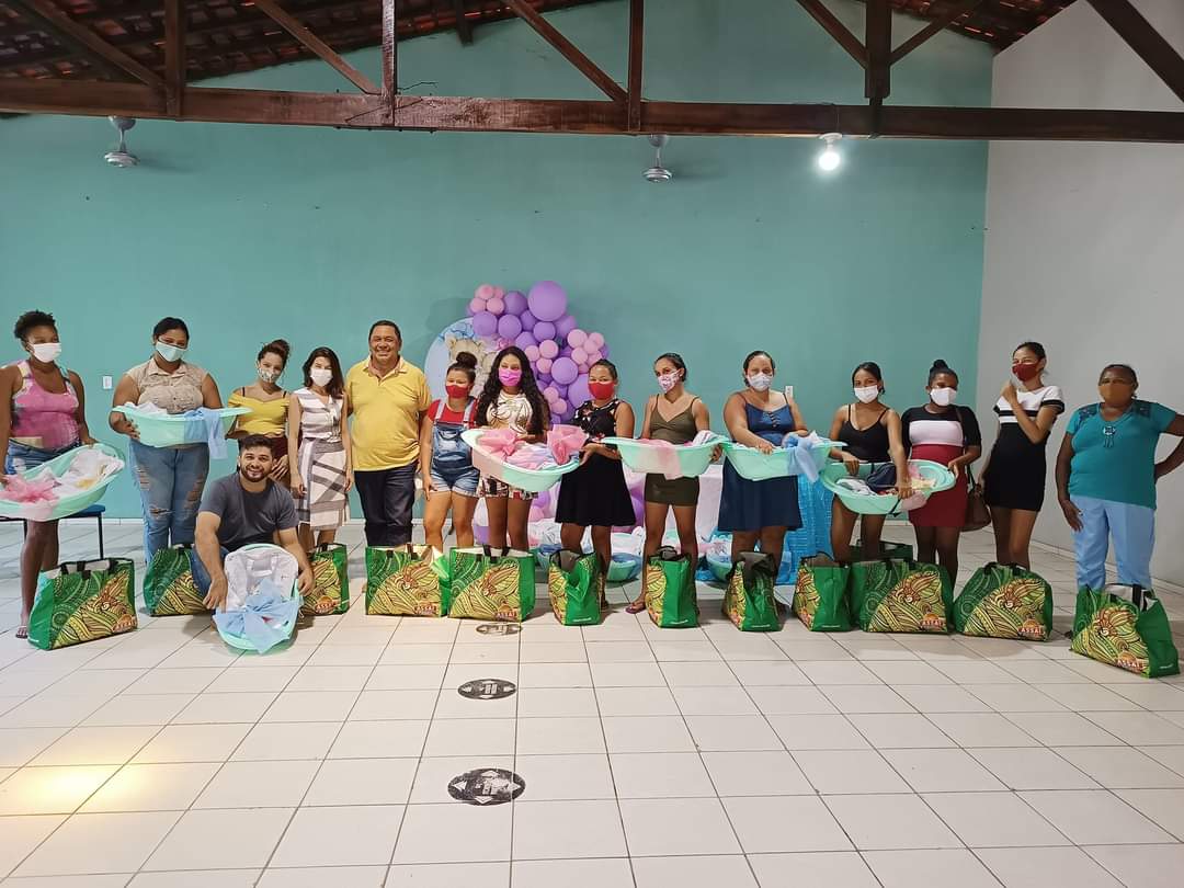 Grávidas de Monsenhor Gil recebem enxovais e cestas básicas  - Imagem 3