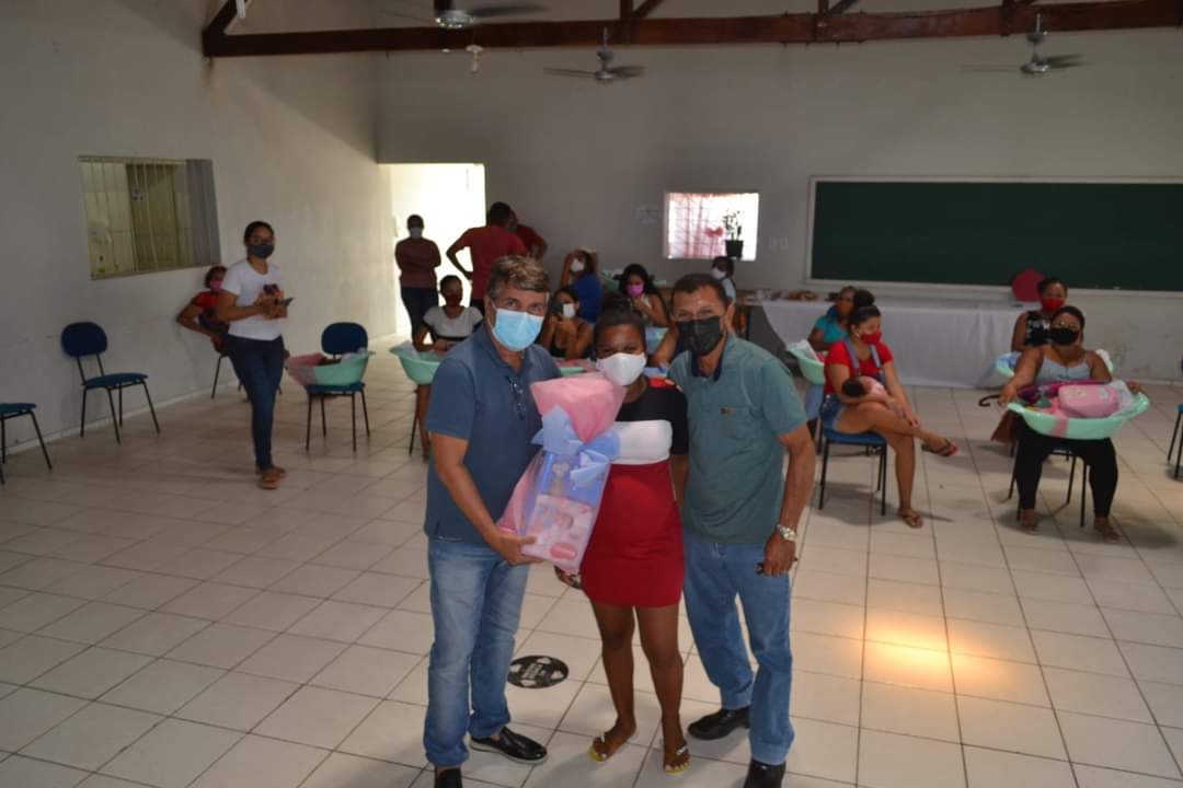 Grávidas de Monsenhor Gil recebem enxovais e cestas básicas  - Imagem 14