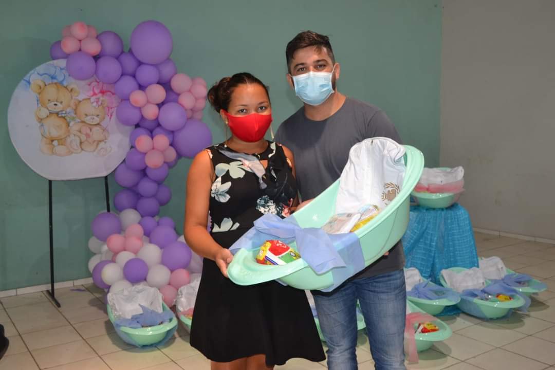 Grávidas de Monsenhor Gil recebem enxovais e cestas básicas  - Imagem 12