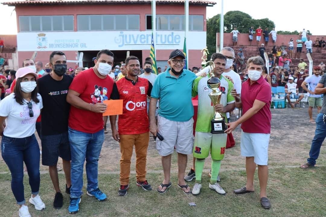 Santa Cruz vence o Campeonato de Futebol de Monsenhor Gil 2021 - Imagem 13