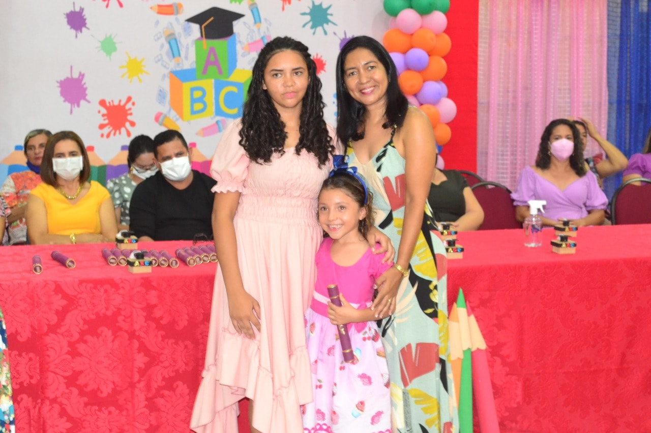 U. E Vó Binoca realiza formatura dos Doutores do ABC - Imagem 11