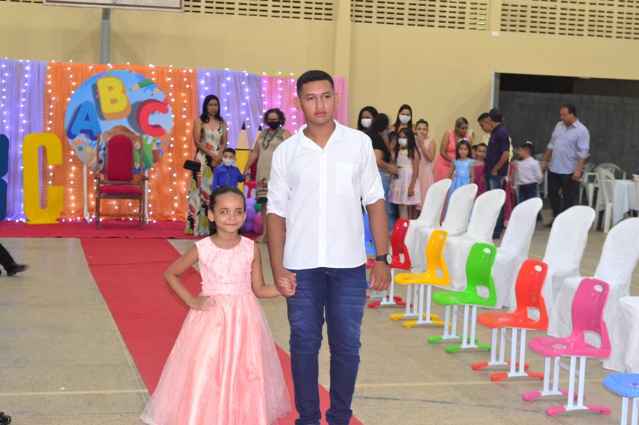 U. E Vó Binoca realiza formatura dos Doutores do ABC - Imagem 34