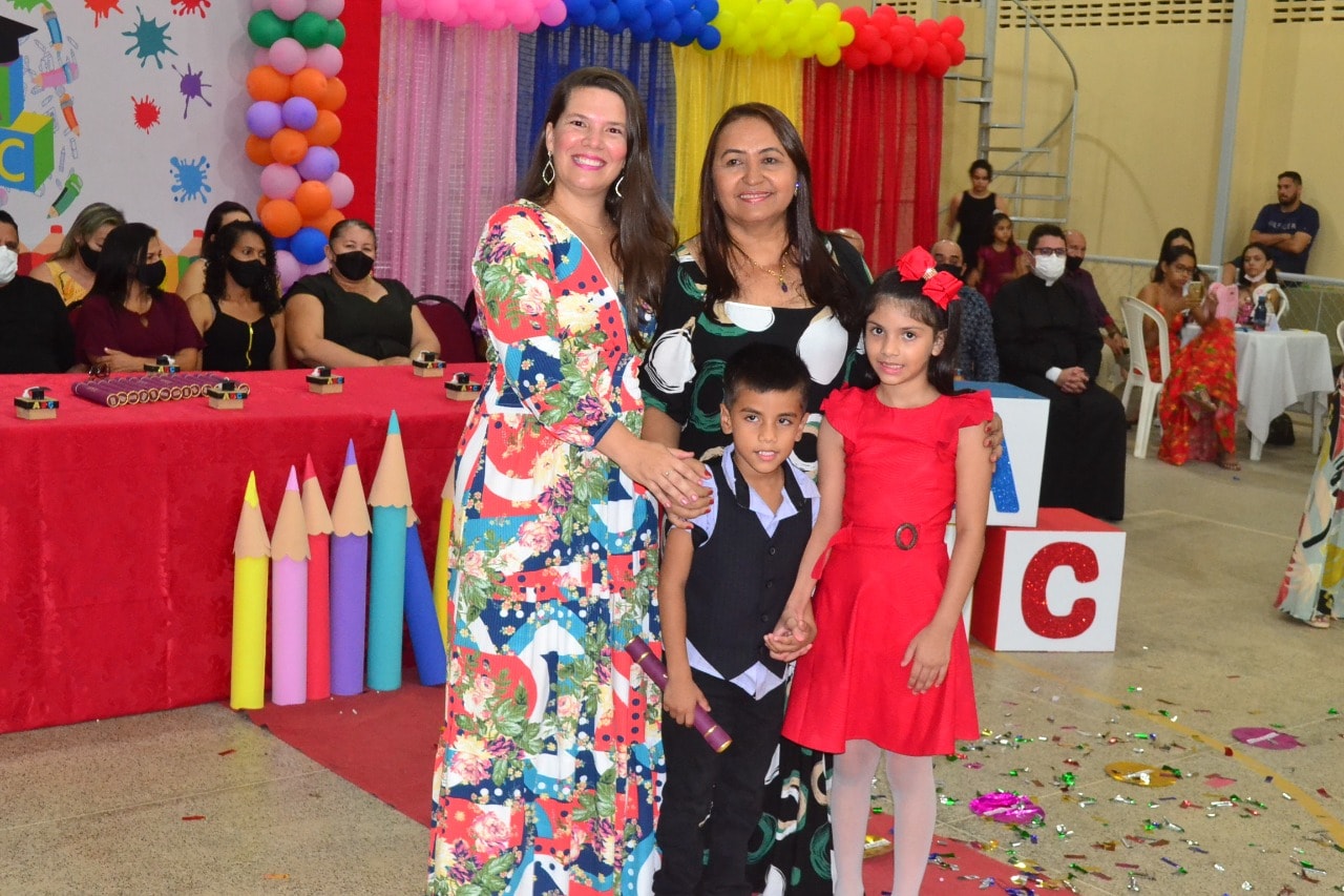 U. E Vó Binoca realiza formatura dos Doutores do ABC - Imagem 25