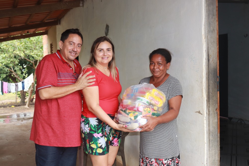 Prefeitura de Lagoinha distribuiu Cestas Básicas para Família Carentes  - Imagem 3