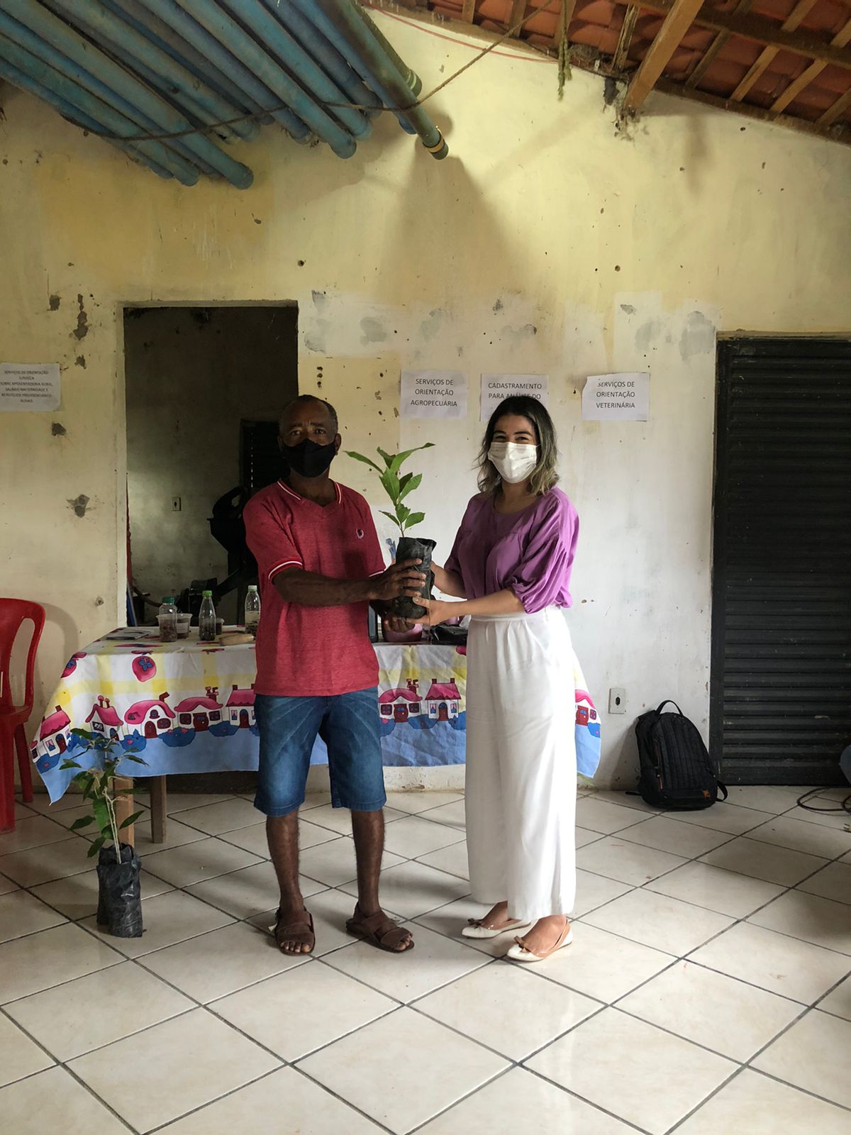 SEMAN realiza ação no Assentamento Coelho com oficinas e doação de mudas