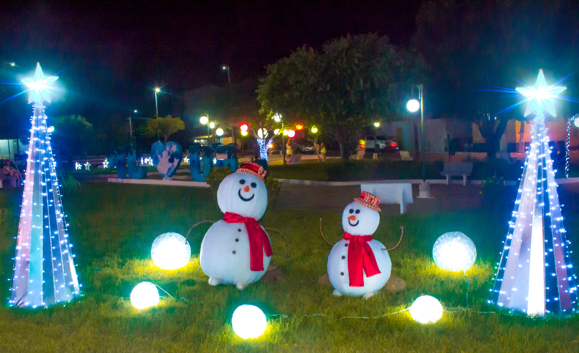 Praça 28 de Dezembro de Joaquim Pires recebe decoração natalina - Imagem 8