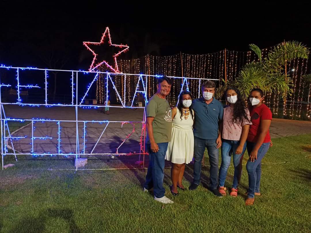 O espírito Natalino chegou em Monsenhor Gil. Prefeito entrega iluminação - Imagem 6