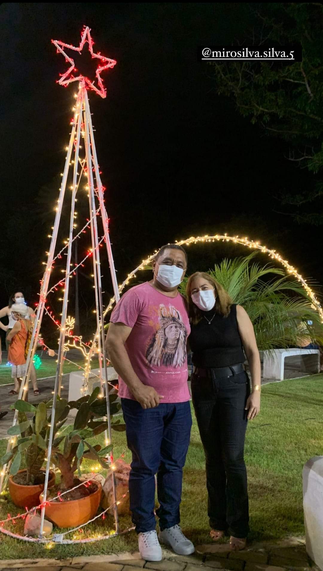 O espírito Natalino chegou em Monsenhor Gil. Prefeito entrega iluminação - Imagem 9