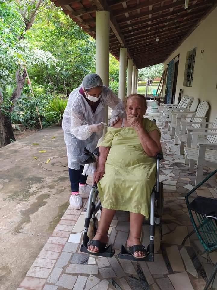 Esperanças. É essa a palavra que define o início da vacinação em Idosos em Monsenhor Gil - Imagem 7